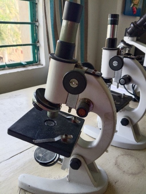 Research Microscope